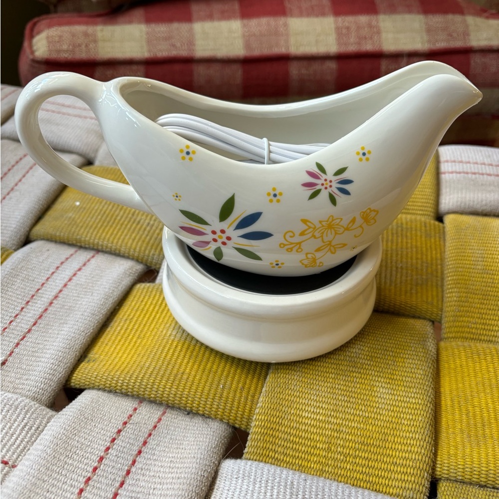 Gravy Boat with Warmer